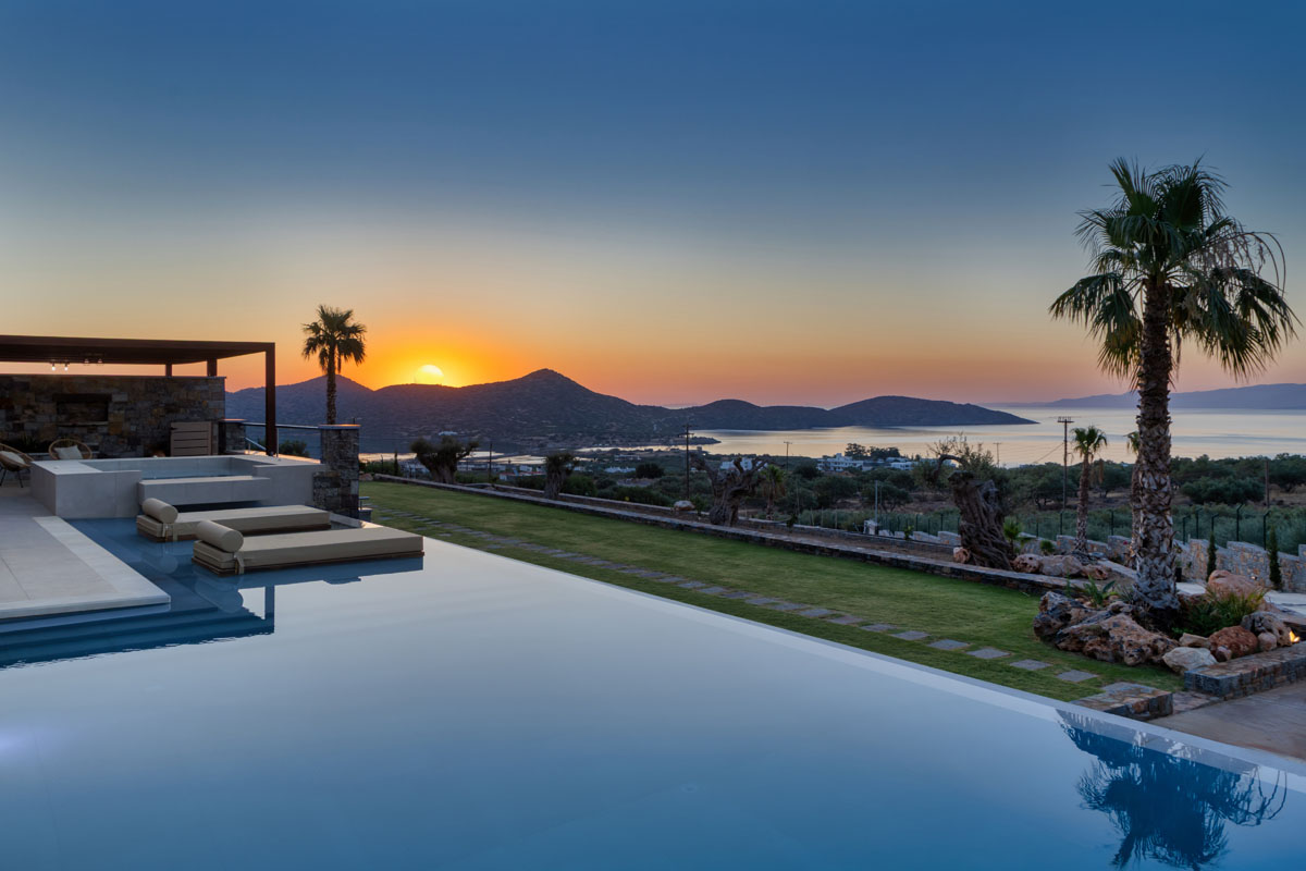 Zeus Luxury Villas